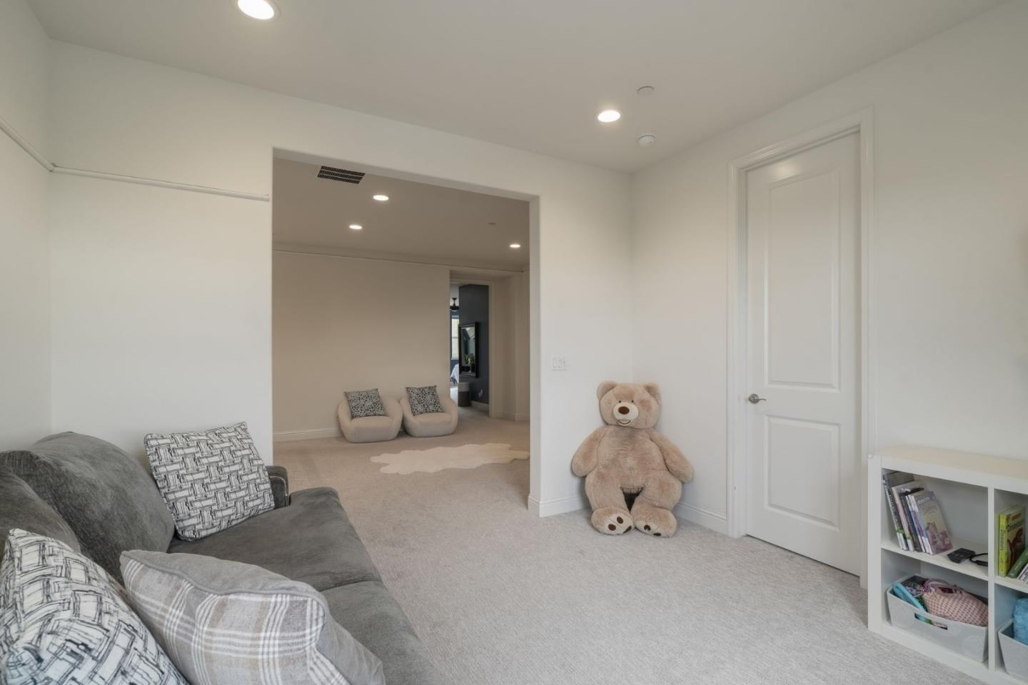 Detail Gallery Image 24 of 57 For 29710 Cantera, Hayward,  CA 94544 - 4 Beds | 3 Baths