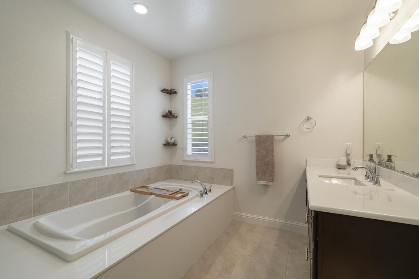 Detail Gallery Image 32 of 57 For 29710 Cantera, Hayward,  CA 94544 - 4 Beds | 3 Baths