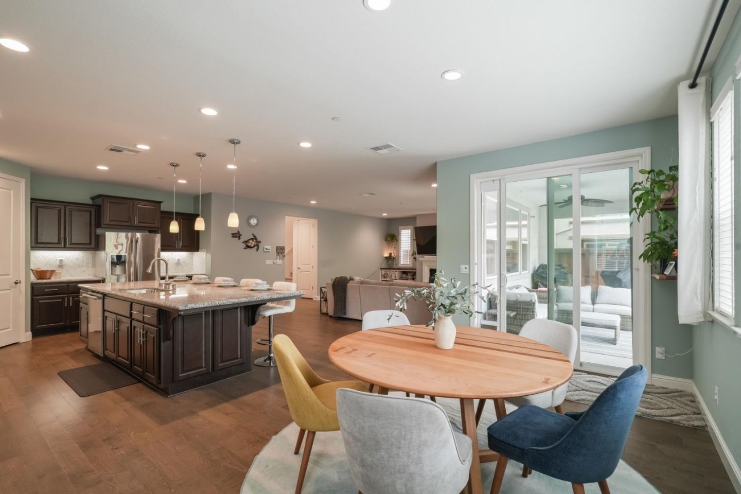 Detail Gallery Image 4 of 57 For 29710 Cantera, Hayward,  CA 94544 - 4 Beds | 3 Baths