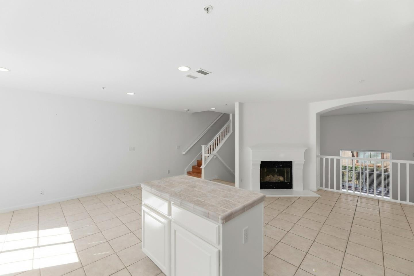 Detail Gallery Image 14 of 42 For 3111 White Riesling Pl, San Jose,  CA 95135 - 3 Beds | 2 Baths