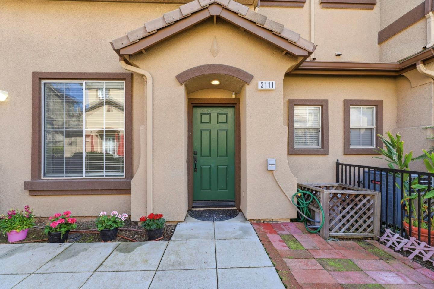 Detail Gallery Image 2 of 42 For 3111 White Riesling Pl, San Jose,  CA 95135 - 3 Beds | 2 Baths