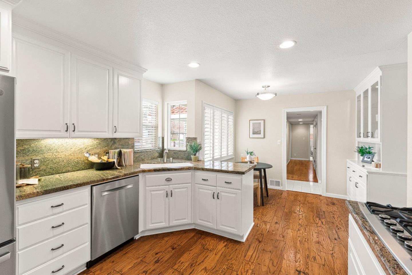 Detail Gallery Image 16 of 49 For 2320 Mazzaglia Ave, San Jose,  CA 95125 - 3 Beds | 2/1 Baths