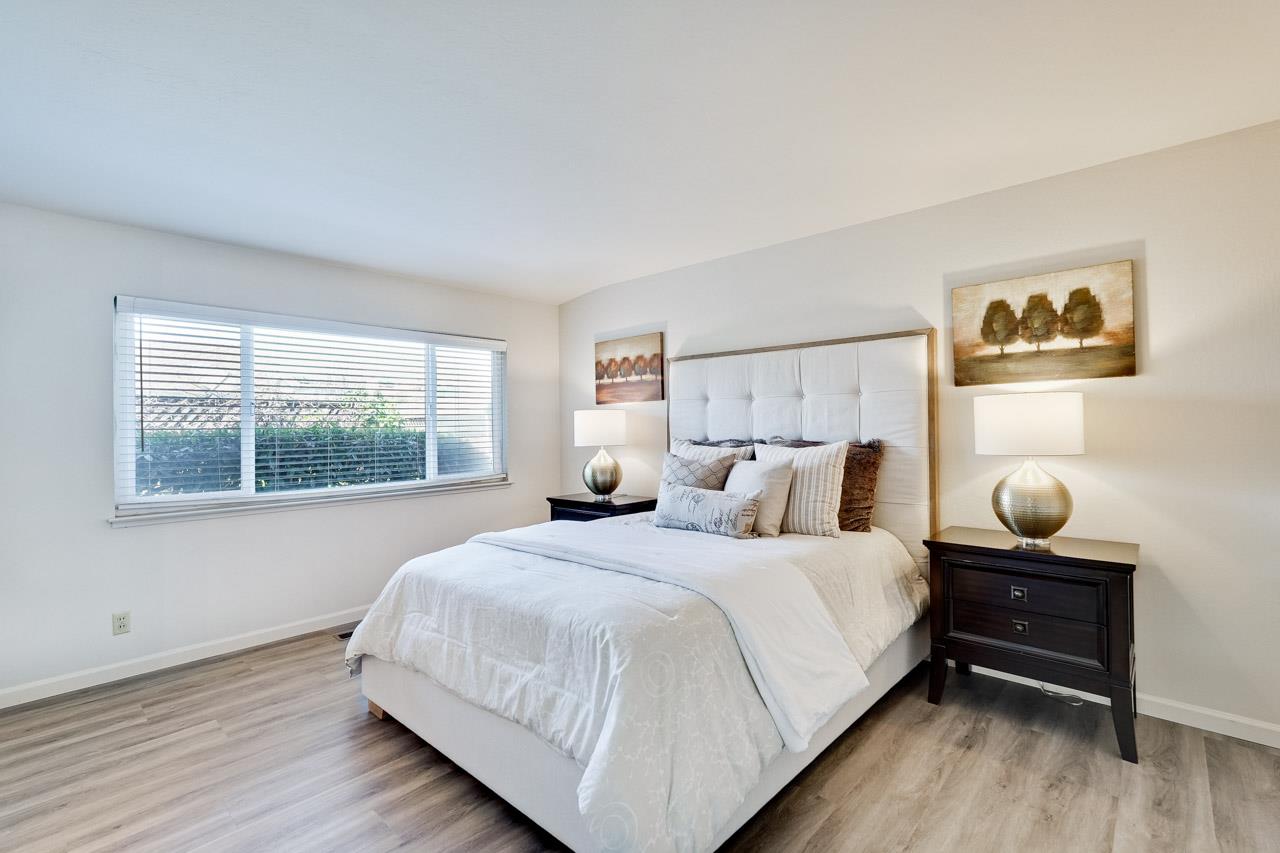 Detail Gallery Image 17 of 71 For 570-572 La Conner Dr, Sunnyvale,  CA 94087 - 5 Beds | 4 Baths