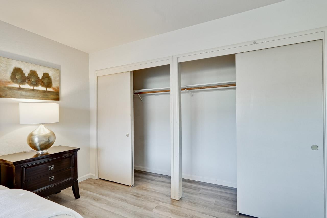 Detail Gallery Image 23 of 71 For 570-572 La Conner Dr, Sunnyvale,  CA 94087 - 5 Beds | 4 Baths