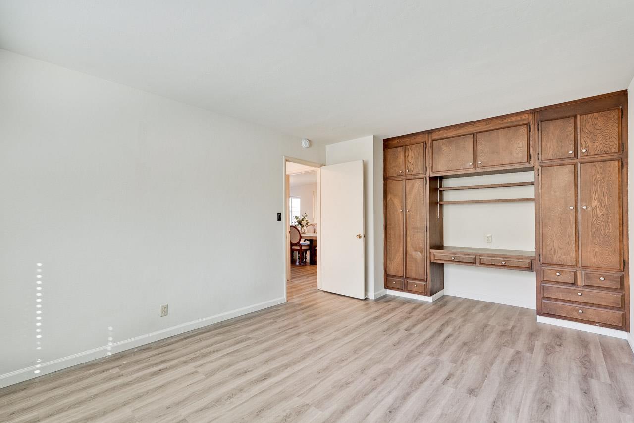 Detail Gallery Image 29 of 71 For 570-572 La Conner Dr, Sunnyvale,  CA 94087 - 5 Beds | 4 Baths