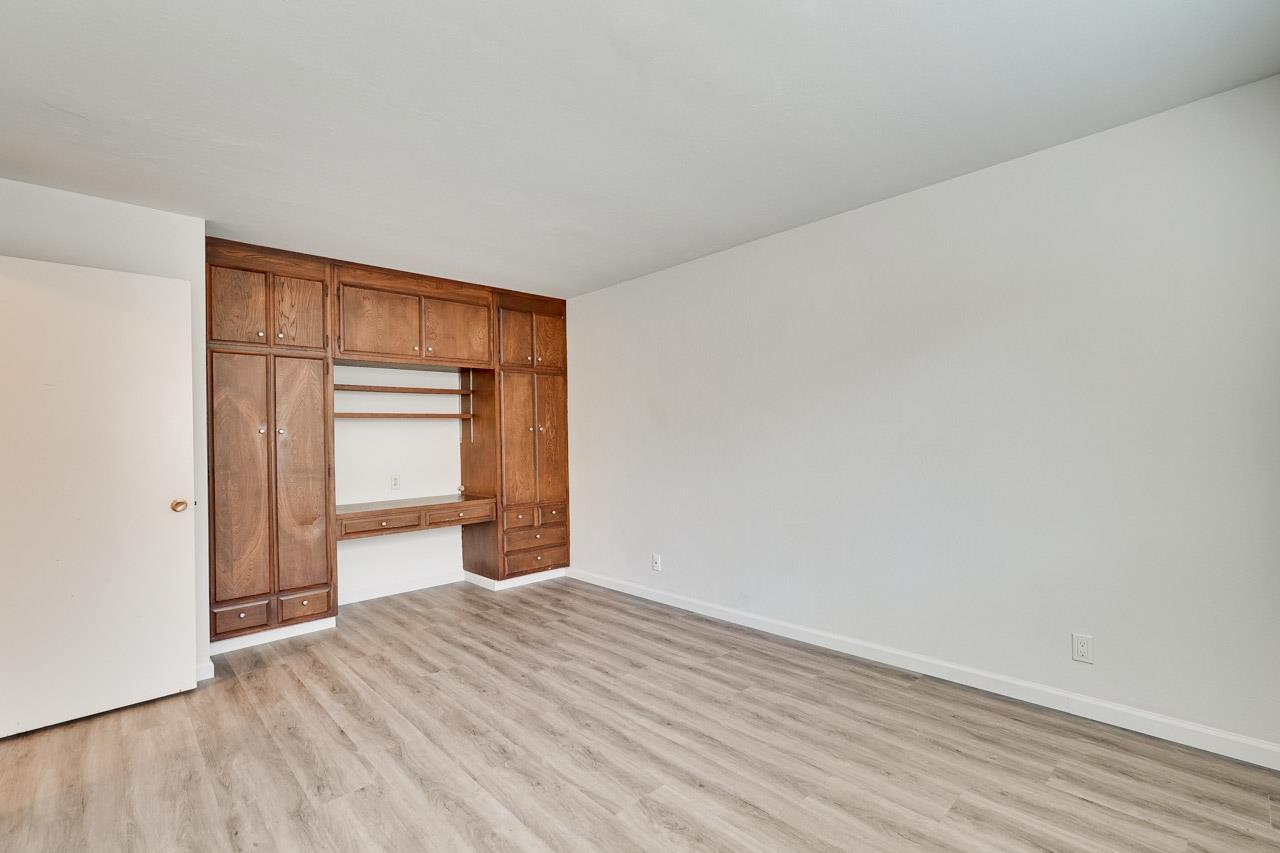 Detail Gallery Image 30 of 71 For 570-572 La Conner Dr, Sunnyvale,  CA 94087 - 5 Beds | 4 Baths