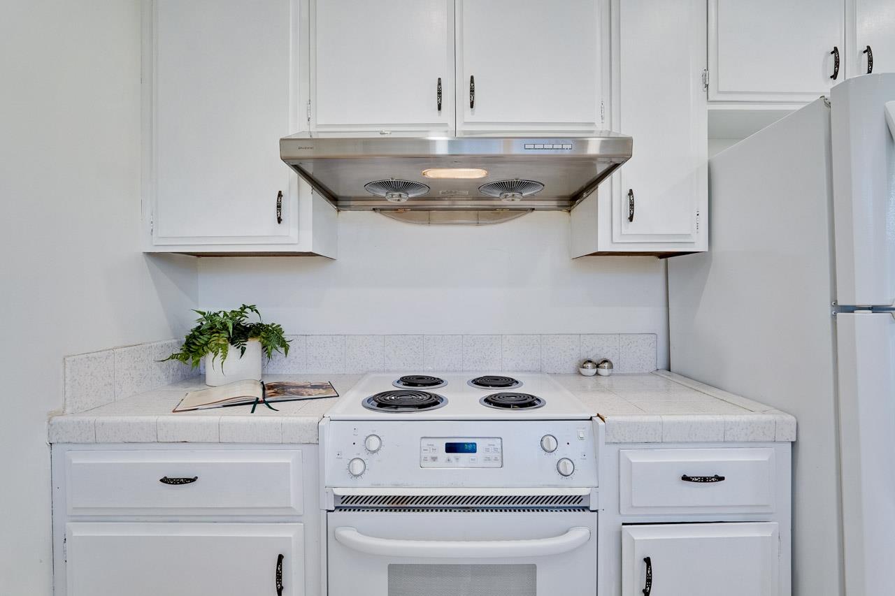 Detail Gallery Image 41 of 71 For 570-572 La Conner Dr, Sunnyvale,  CA 94087 - 5 Beds | 4 Baths