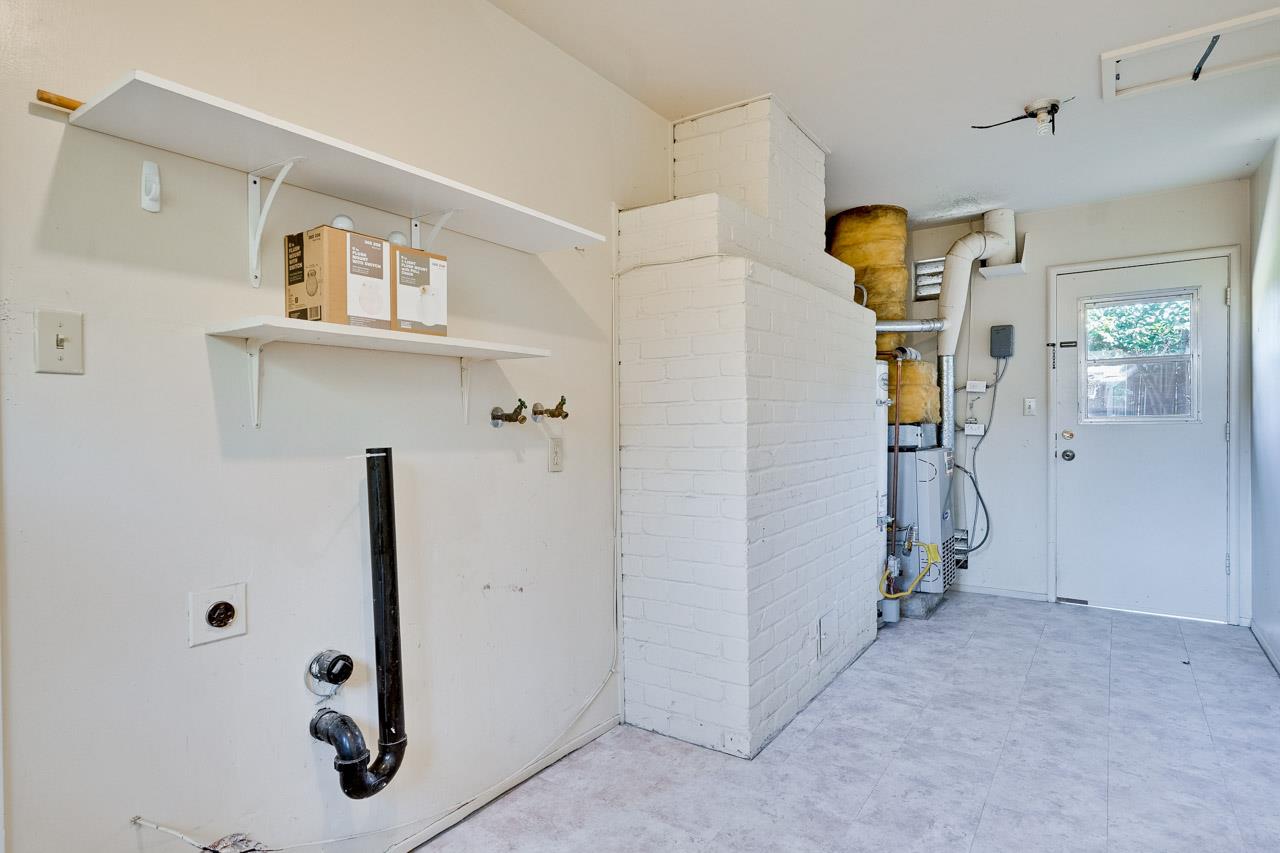 Detail Gallery Image 59 of 71 For 570-572 La Conner Dr, Sunnyvale,  CA 94087 - 5 Beds | 4 Baths