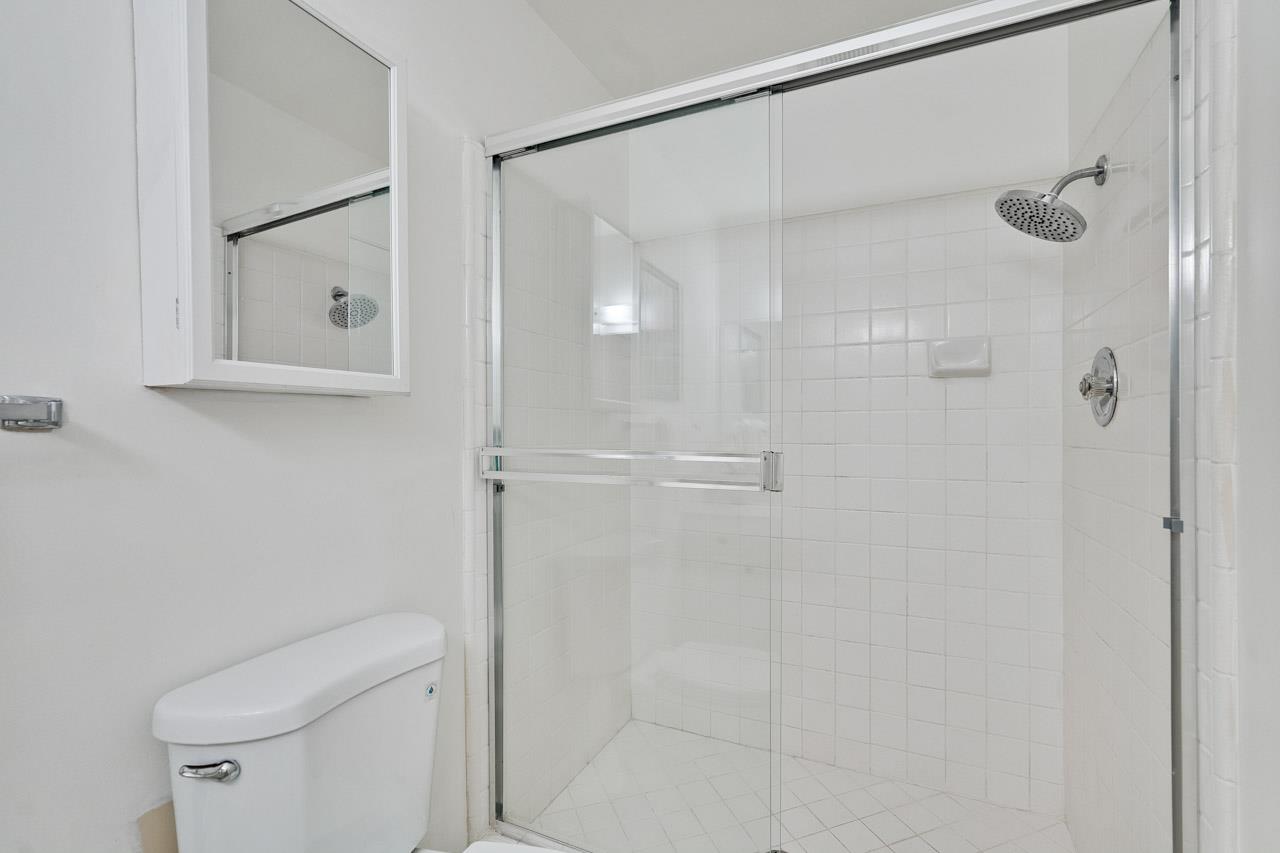 Detail Gallery Image 60 of 71 For 570-572 La Conner Dr, Sunnyvale,  CA 94087 - 5 Beds | 4 Baths