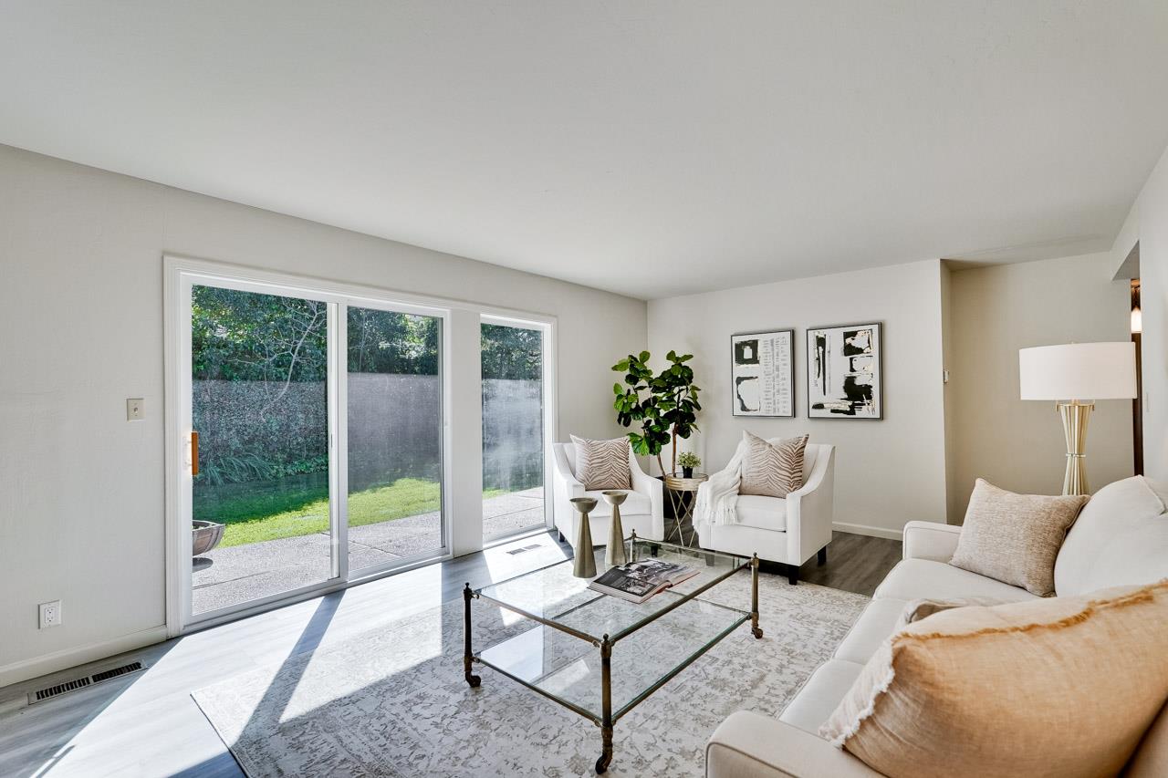 Detail Gallery Image 7 of 71 For 570-572 La Conner Dr, Sunnyvale,  CA 94087 - 5 Beds | 4 Baths