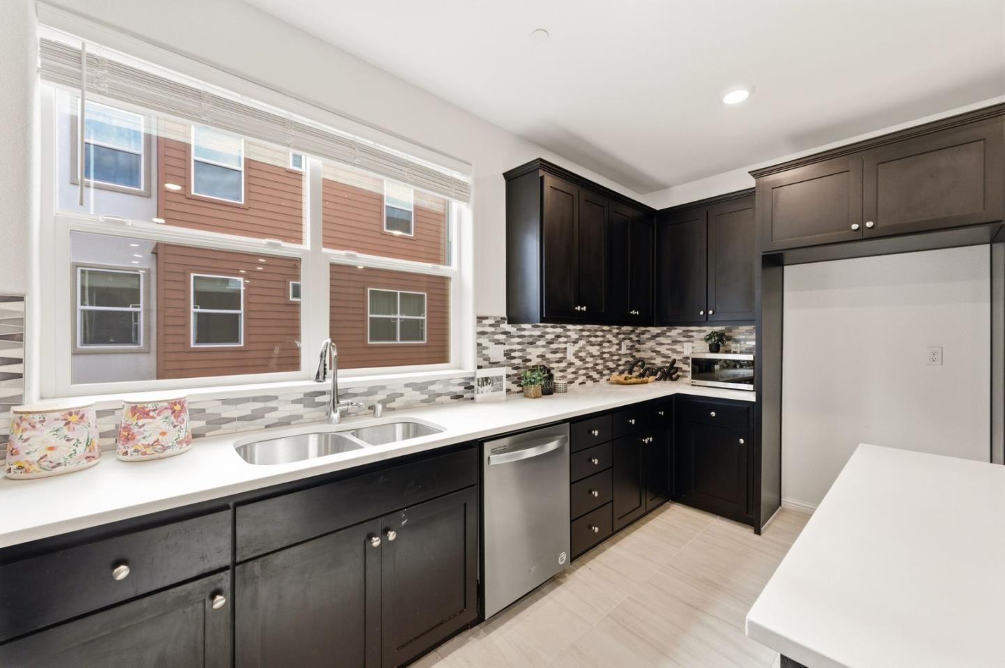 Detail Gallery Image 14 of 43 For 1923 Nevets Ln, San Jose,  CA 95133 - 3 Beds | 3/1 Baths