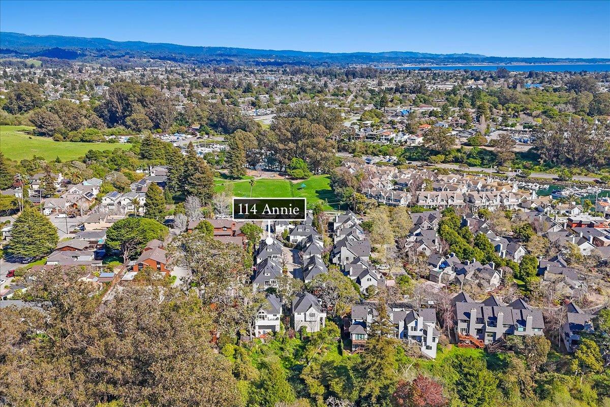 Detail Gallery Image 32 of 41 For 114 Annie Ln, Santa Cruz,  CA 95062 - 2 Beds | 2 Baths