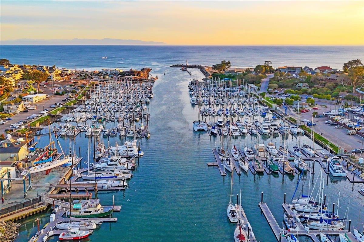 Detail Gallery Image 34 of 41 For 114 Annie Ln, Santa Cruz,  CA 95062 - 2 Beds | 2 Baths