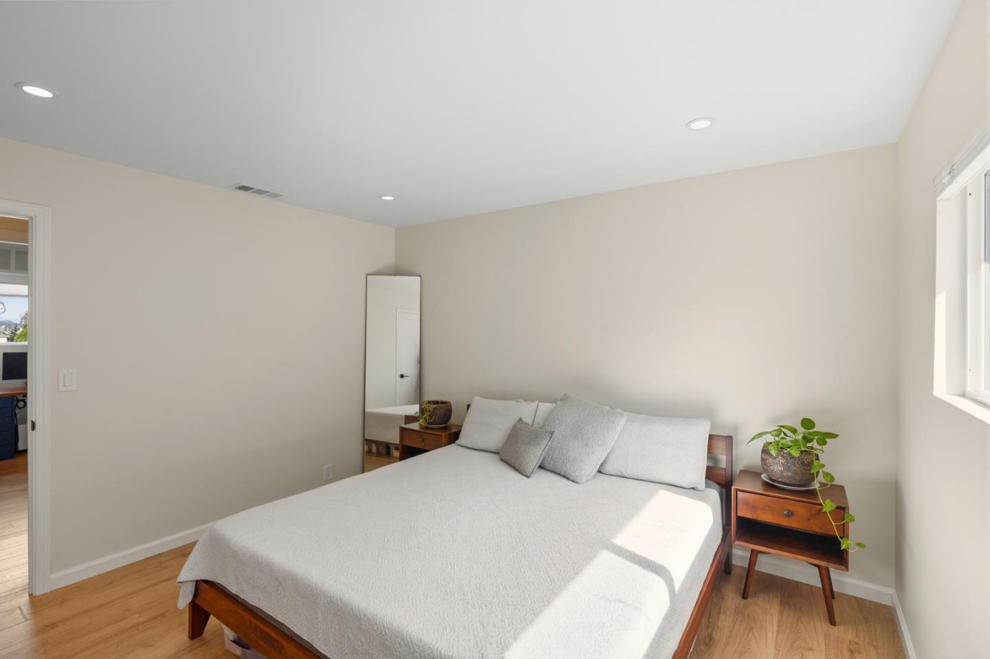 Detail Gallery Image 17 of 53 For 1330 Flores St, Seaside,  CA 93955 - 3 Beds | 2 Baths