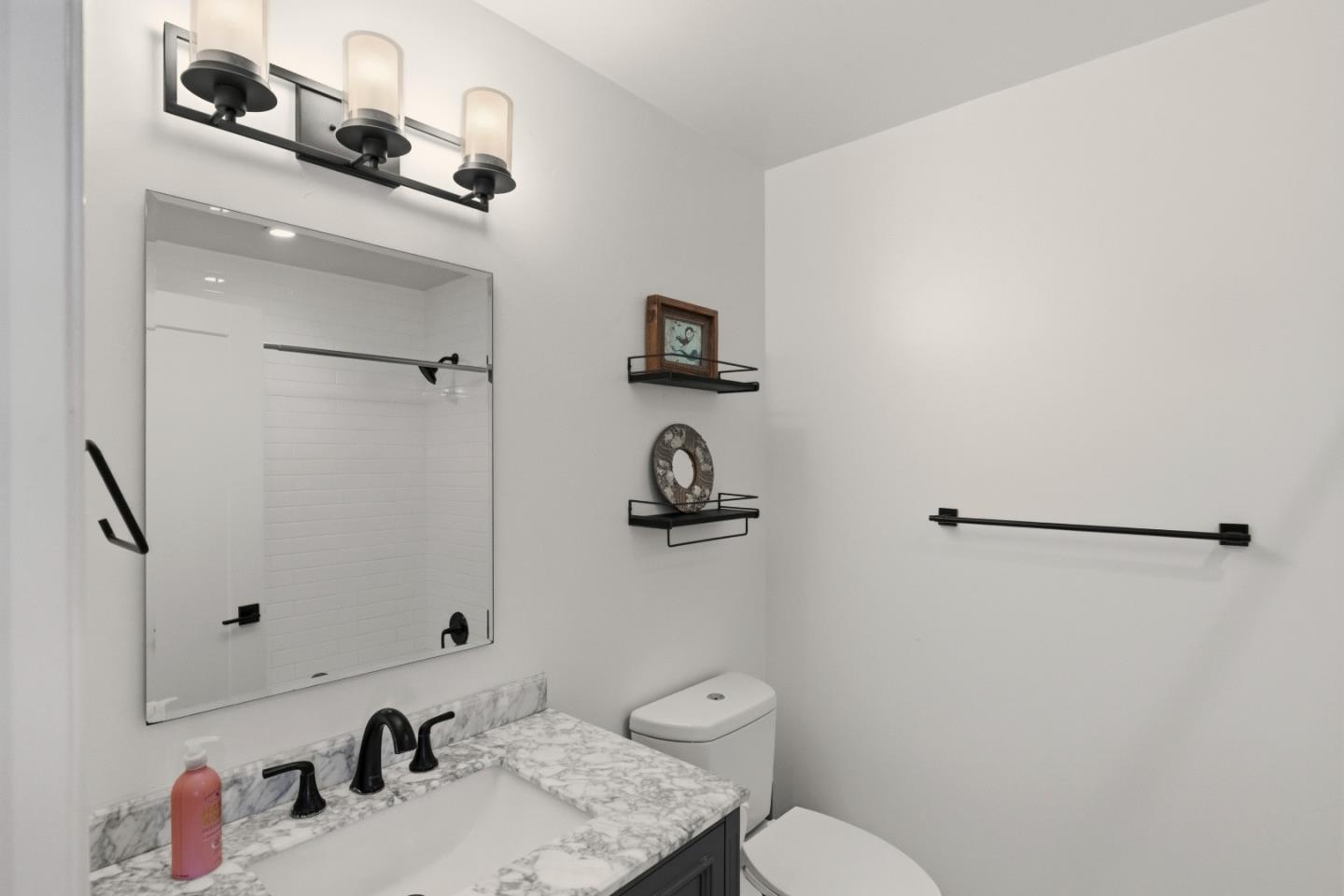 Detail Gallery Image 25 of 53 For 1330 Flores St, Seaside,  CA 93955 - 3 Beds | 2 Baths