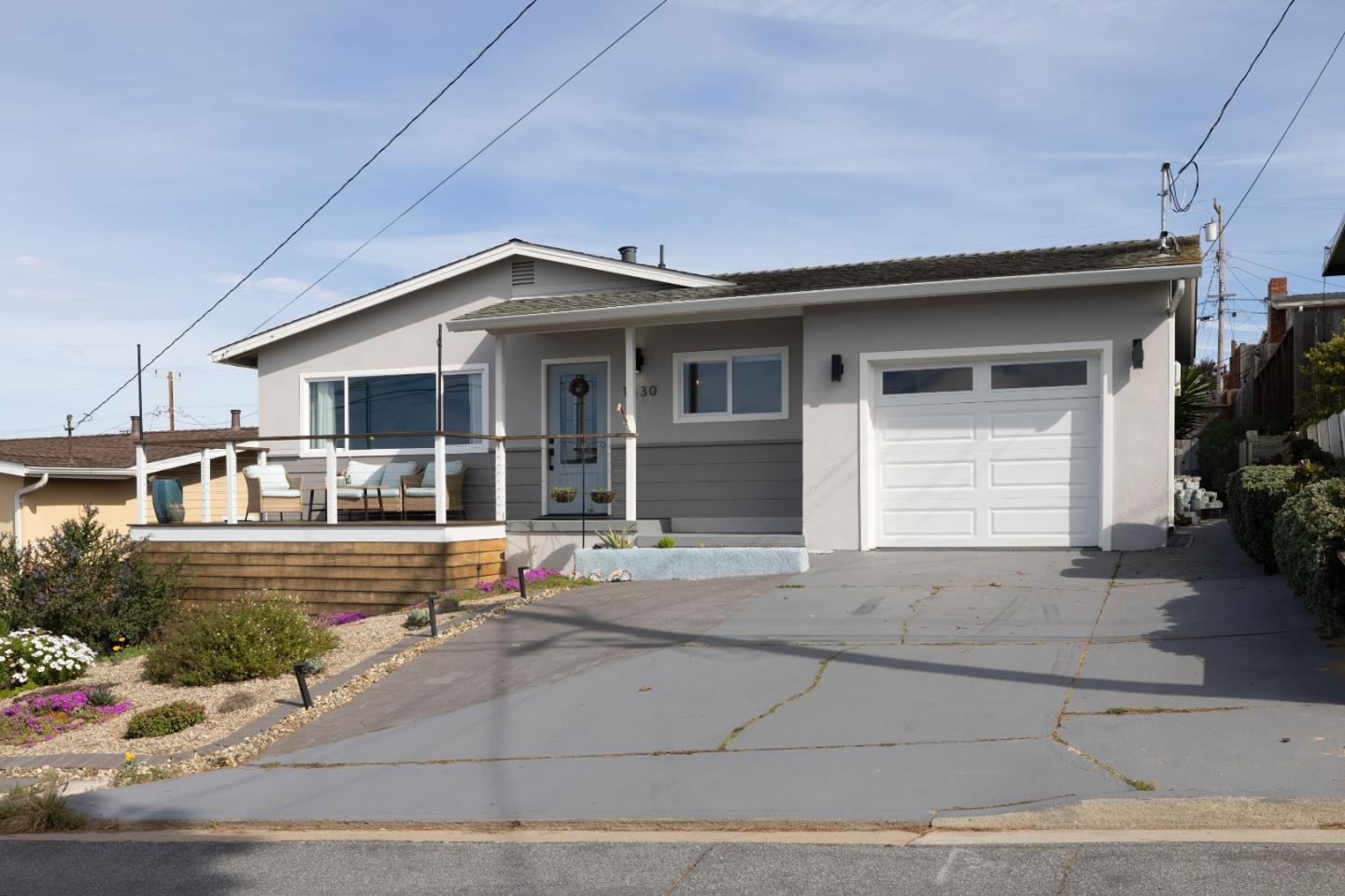 Detail Gallery Image 3 of 53 For 1330 Flores St, Seaside,  CA 93955 - 3 Beds | 2 Baths