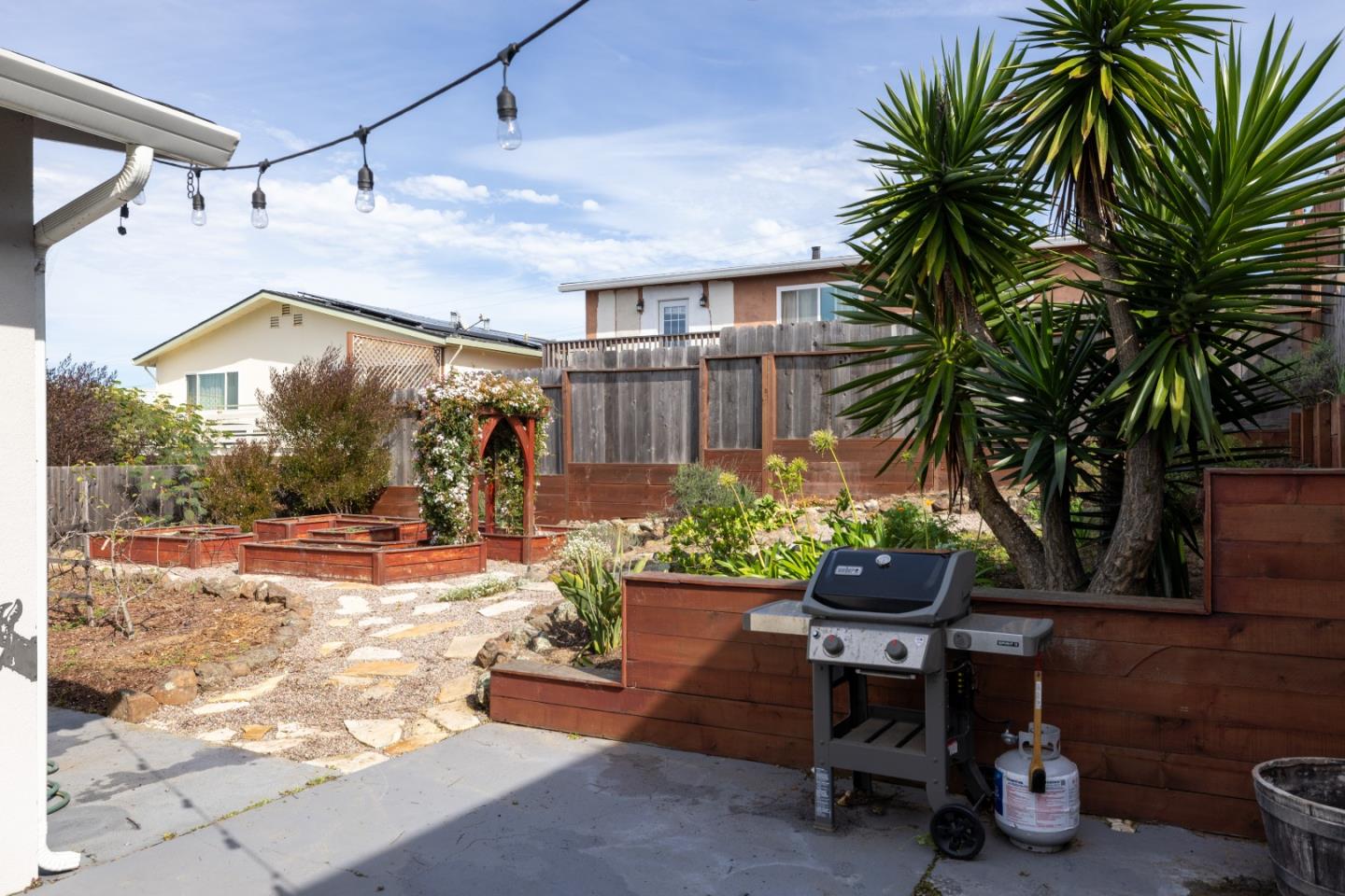 Detail Gallery Image 33 of 53 For 1330 Flores St, Seaside,  CA 93955 - 3 Beds | 2 Baths