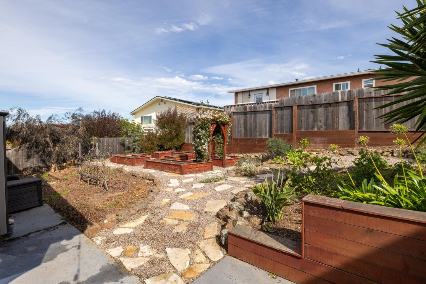 Detail Gallery Image 34 of 53 For 1330 Flores St, Seaside,  CA 93955 - 3 Beds | 2 Baths