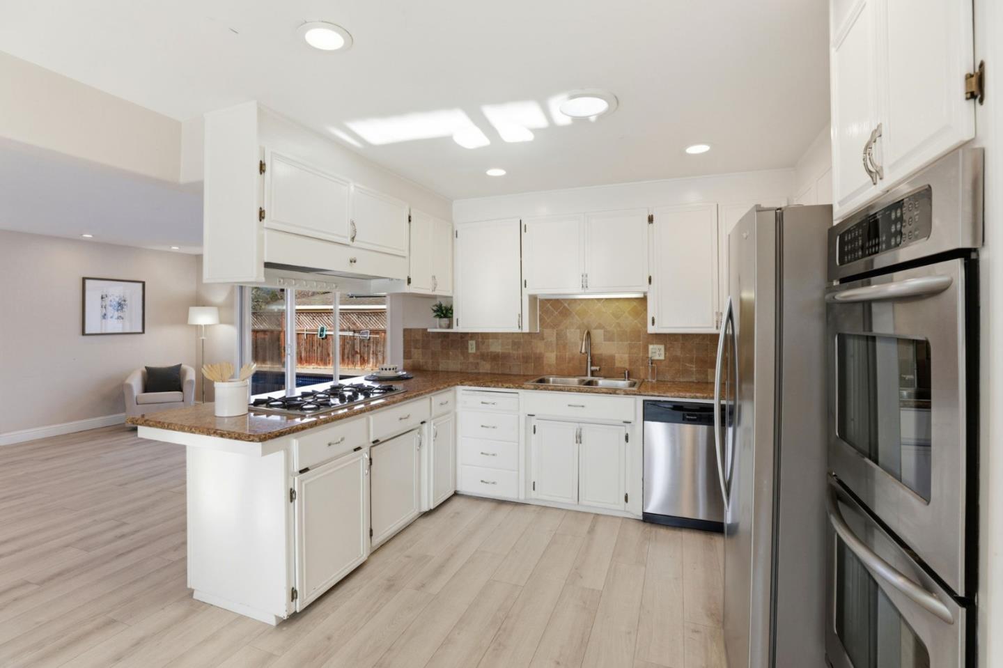 Detail Gallery Image 10 of 35 For 7611 Westwood Dr, Gilroy,  CA 95020 - 3 Beds | 2/1 Baths