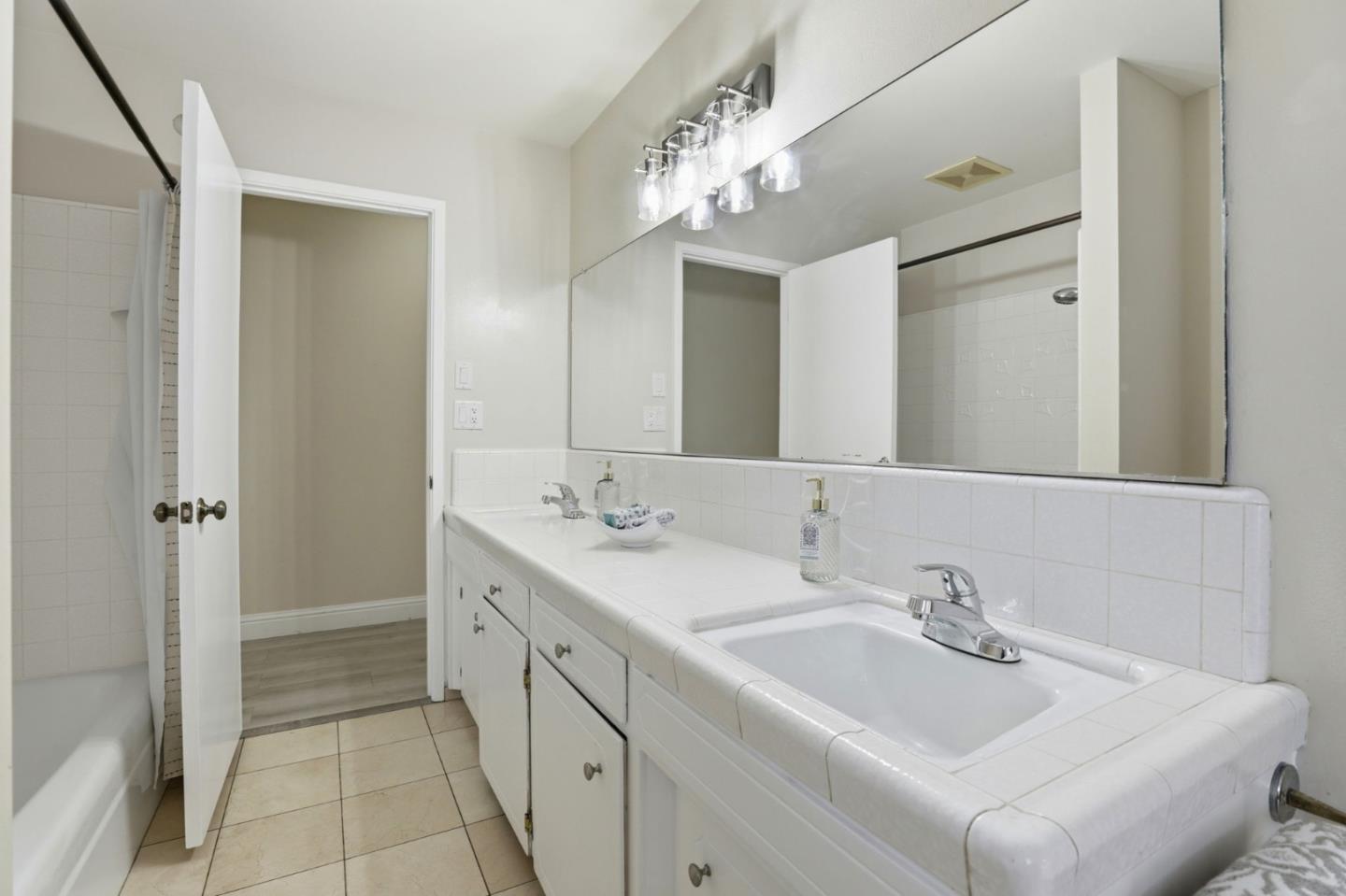 Detail Gallery Image 19 of 35 For 7611 Westwood Dr, Gilroy,  CA 95020 - 3 Beds | 2/1 Baths