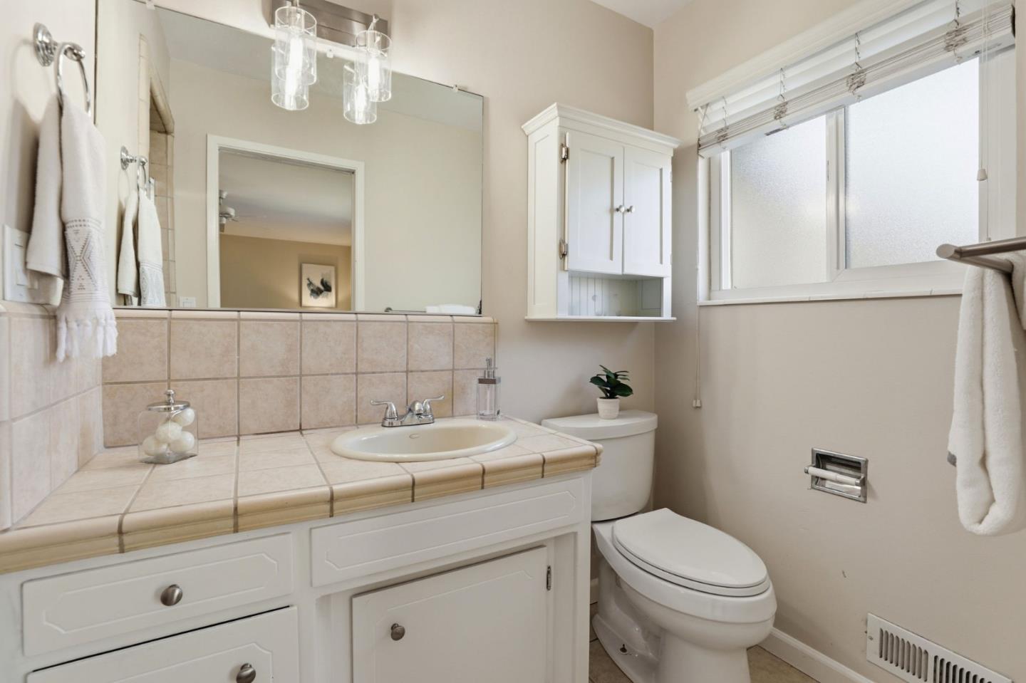 Detail Gallery Image 25 of 35 For 7611 Westwood Dr, Gilroy,  CA 95020 - 3 Beds | 2/1 Baths