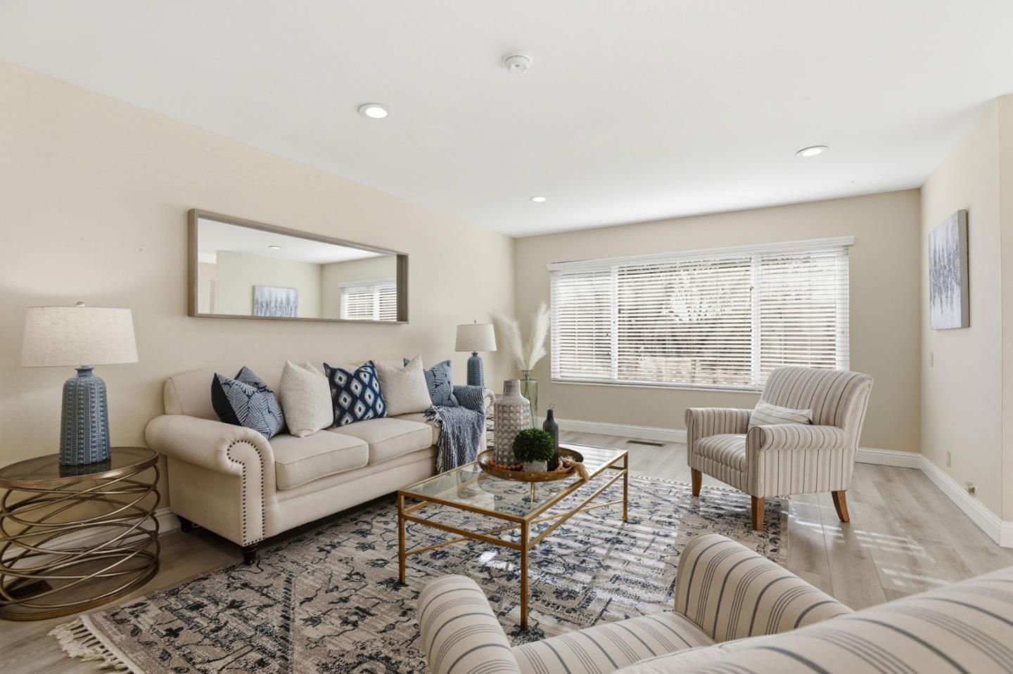 Detail Gallery Image 5 of 35 For 7611 Westwood Dr, Gilroy,  CA 95020 - 3 Beds | 2/1 Baths