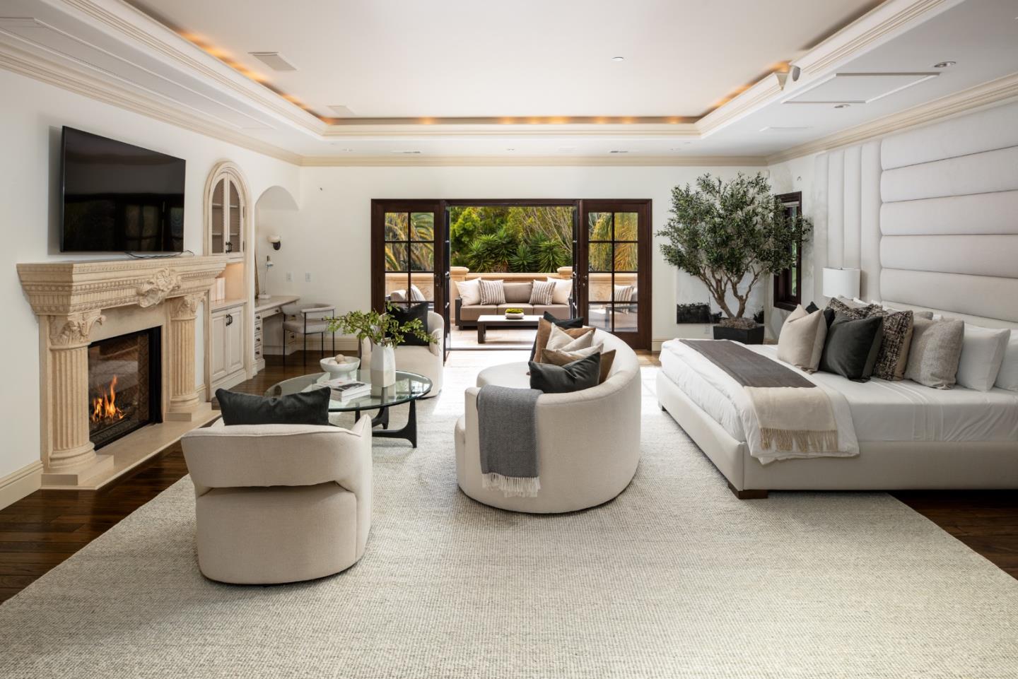 Detail Gallery Image 17 of 56 For 925 Seabury Rd, Hillsborough,  CA 94010 - 6 Beds | 9/2 Baths