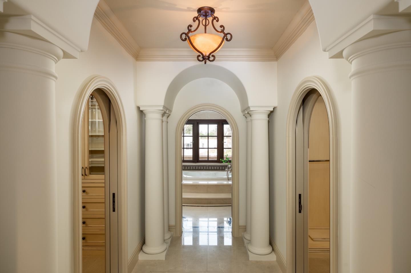 Detail Gallery Image 19 of 56 For 925 Seabury Rd, Hillsborough,  CA 94010 - 6 Beds | 9/2 Baths