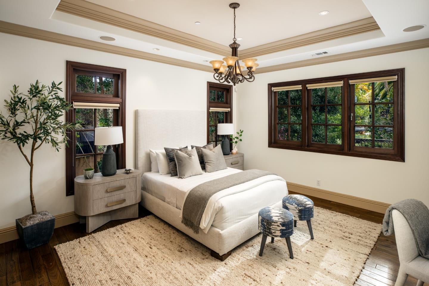 Detail Gallery Image 26 of 56 For 925 Seabury Rd, Hillsborough,  CA 94010 - 6 Beds | 9/2 Baths