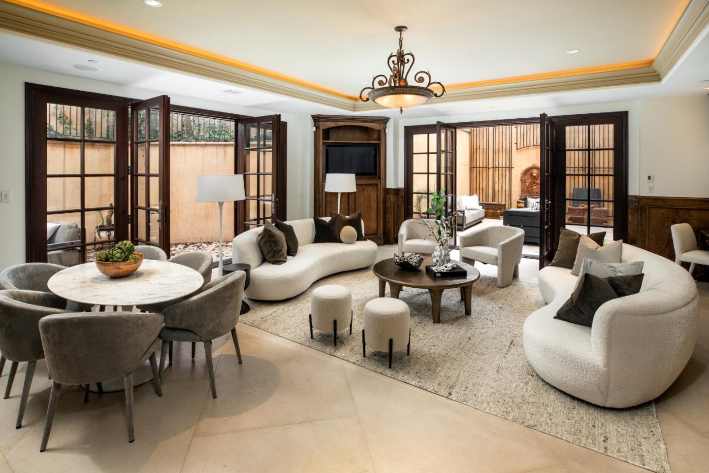 Detail Gallery Image 31 of 56 For 925 Seabury Rd, Hillsborough,  CA 94010 - 6 Beds | 9/2 Baths