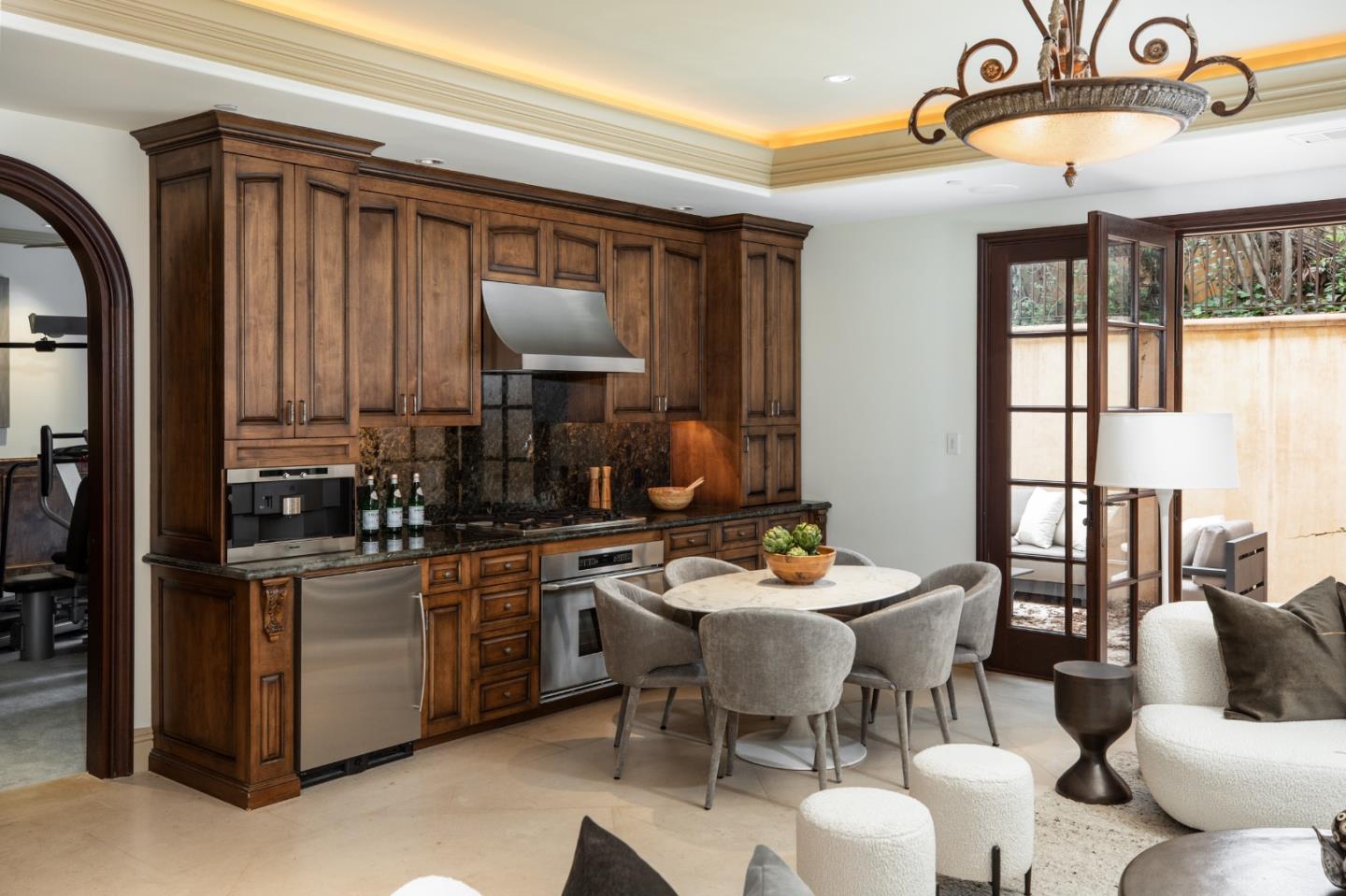 Detail Gallery Image 32 of 56 For 925 Seabury Rd, Hillsborough,  CA 94010 - 6 Beds | 9/2 Baths