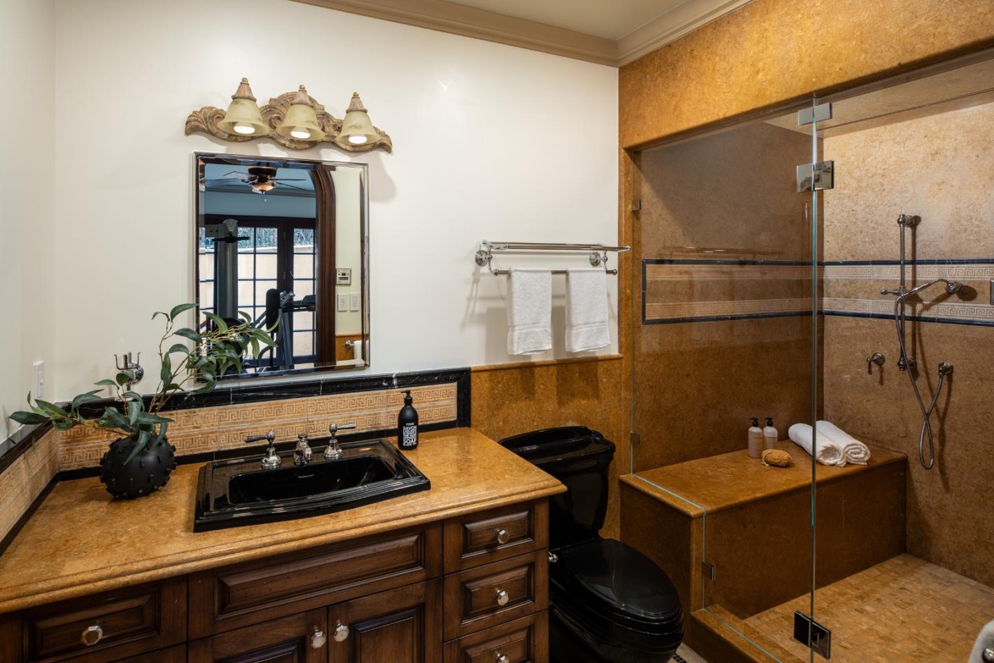 Detail Gallery Image 41 of 56 For 925 Seabury Rd, Hillsborough,  CA 94010 - 6 Beds | 9/2 Baths