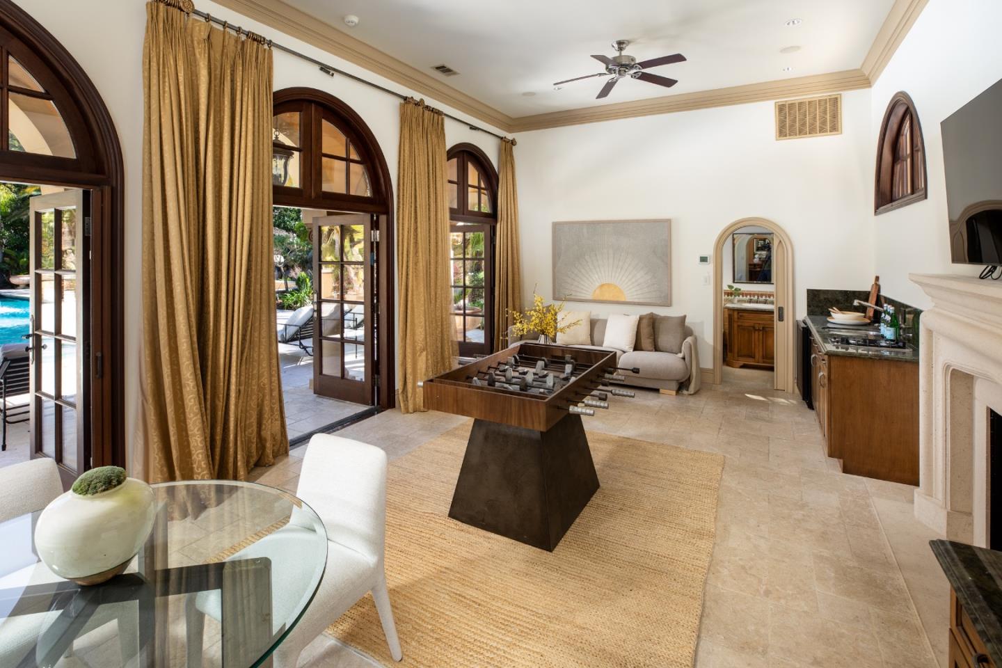 Detail Gallery Image 45 of 56 For 925 Seabury Rd, Hillsborough,  CA 94010 - 6 Beds | 9/2 Baths