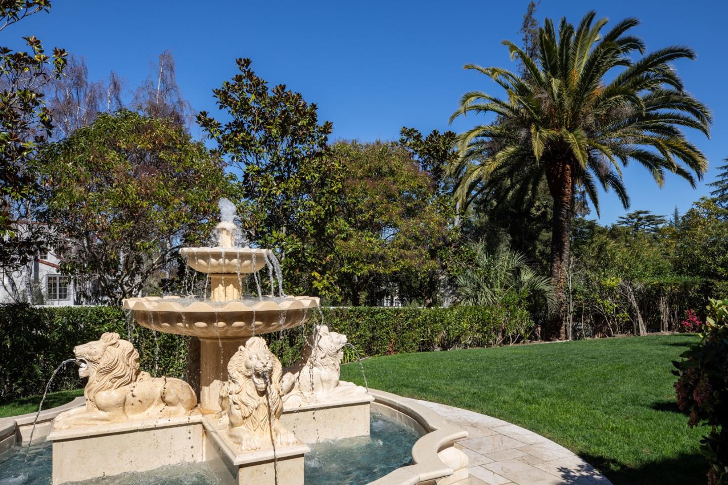 Detail Gallery Image 52 of 56 For 925 Seabury Rd, Hillsborough,  CA 94010 - 6 Beds | 9/2 Baths