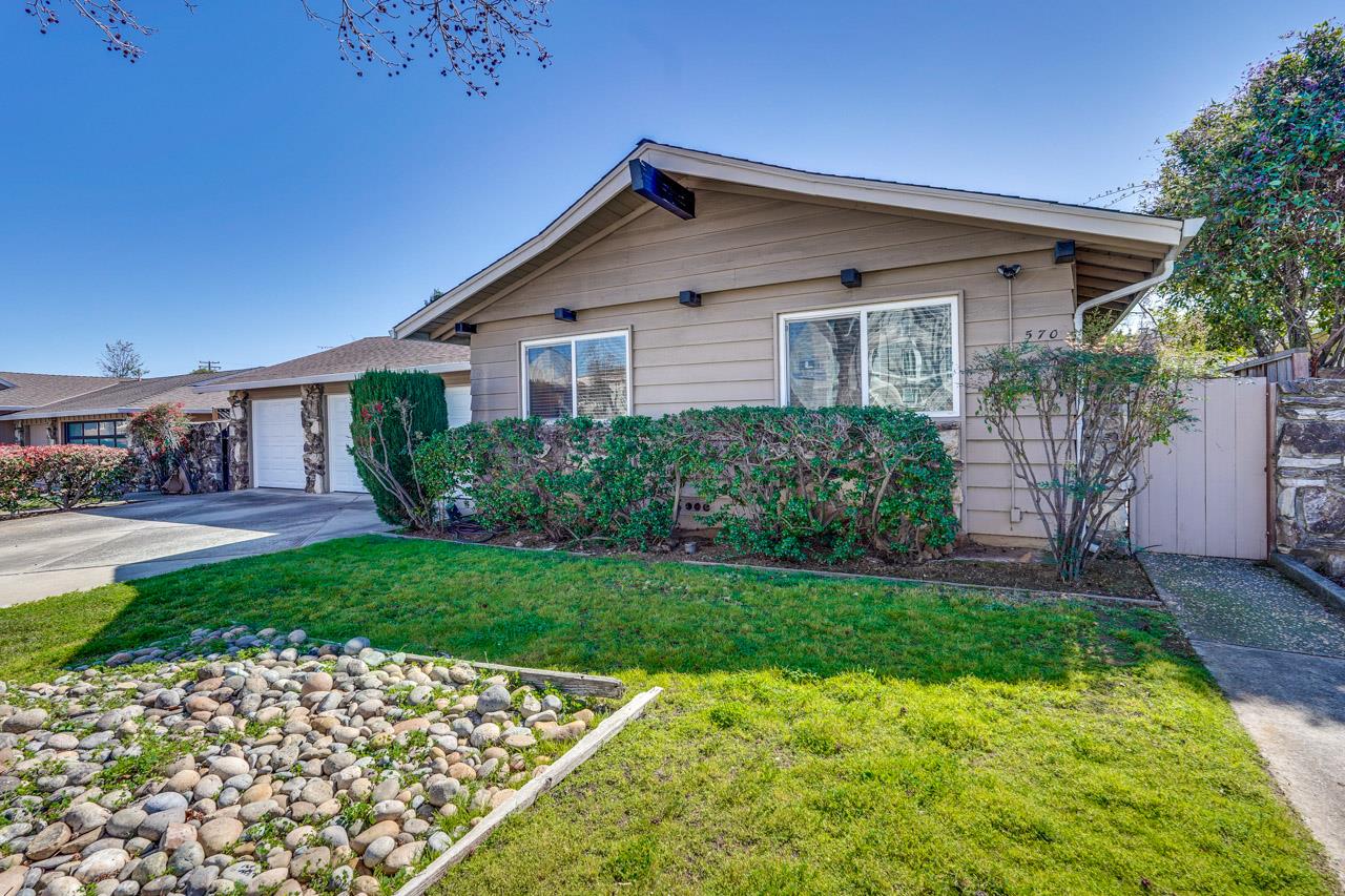 Detail Gallery Image 3 of 82 For 570-572 La Conner Dr, Sunnyvale,  CA 94087 - – Beds | – Baths