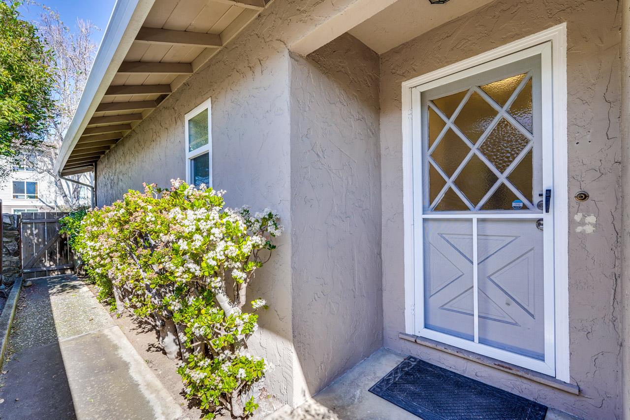 Detail Gallery Image 72 of 82 For 570-572 La Conner Dr, Sunnyvale,  CA 94087 - – Beds | – Baths