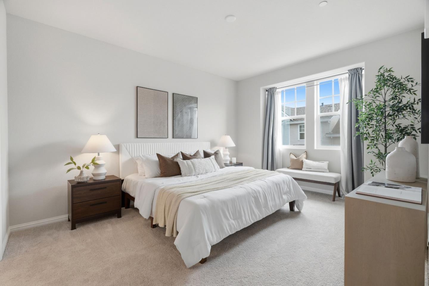 Detail Gallery Image 29 of 53 For 217 Orbit Way, Mountain View,  CA 94043 - 3 Beds | 3/1 Baths