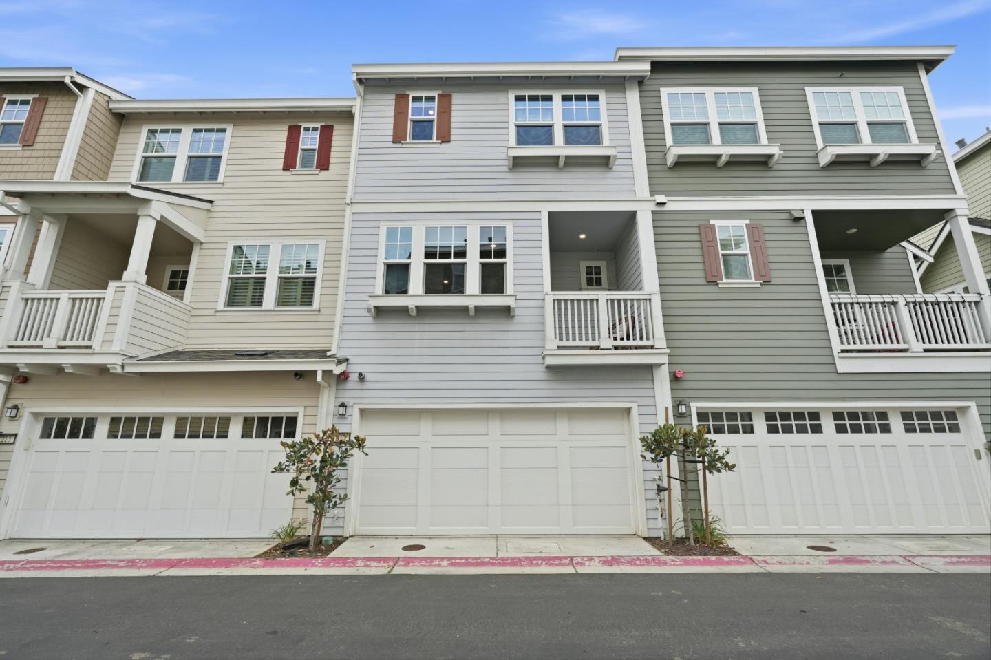 Detail Gallery Image 36 of 53 For 217 Orbit Way, Mountain View,  CA 94043 - 3 Beds | 3/1 Baths