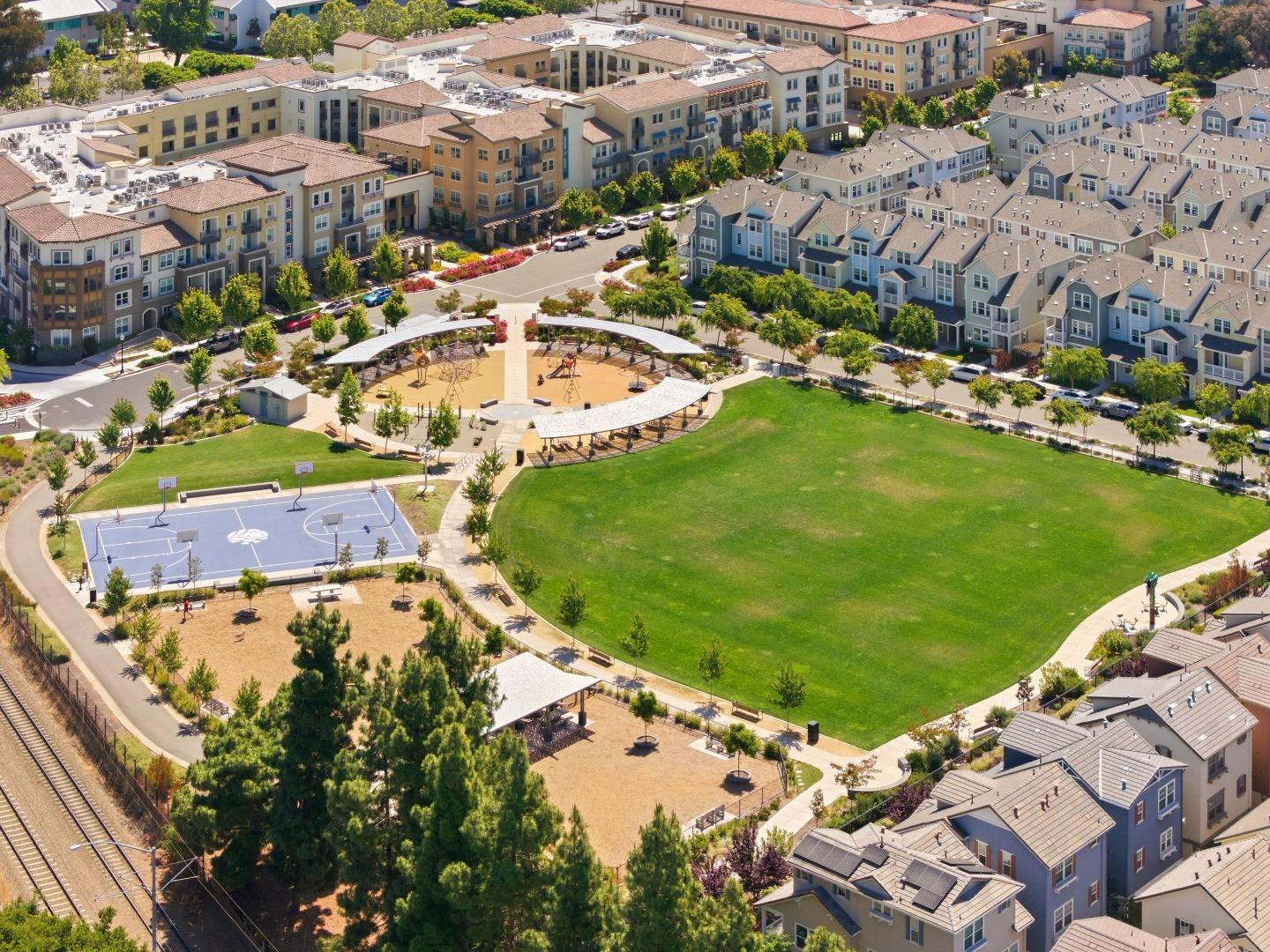 Detail Gallery Image 48 of 53 For 217 Orbit Way, Mountain View,  CA 94043 - 3 Beds | 3/1 Baths