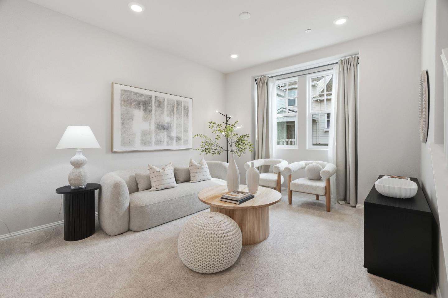 Detail Gallery Image 5 of 53 For 217 Orbit Way, Mountain View,  CA 94043 - 3 Beds | 3/1 Baths