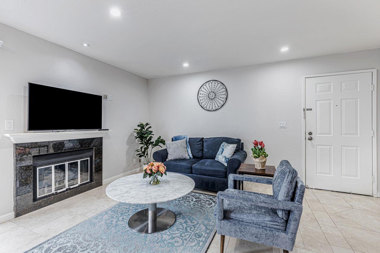 Detail Gallery Image 2 of 19 For 94 Elder Dr #F,  Pacheco,  CA 94553 - 2 Beds | 2 Baths