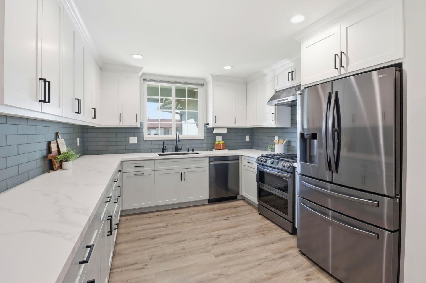 Detail Gallery Image 11 of 38 For 2102 Farrol Ave, Union City,  CA 94587 - 3 Beds | 2 Baths