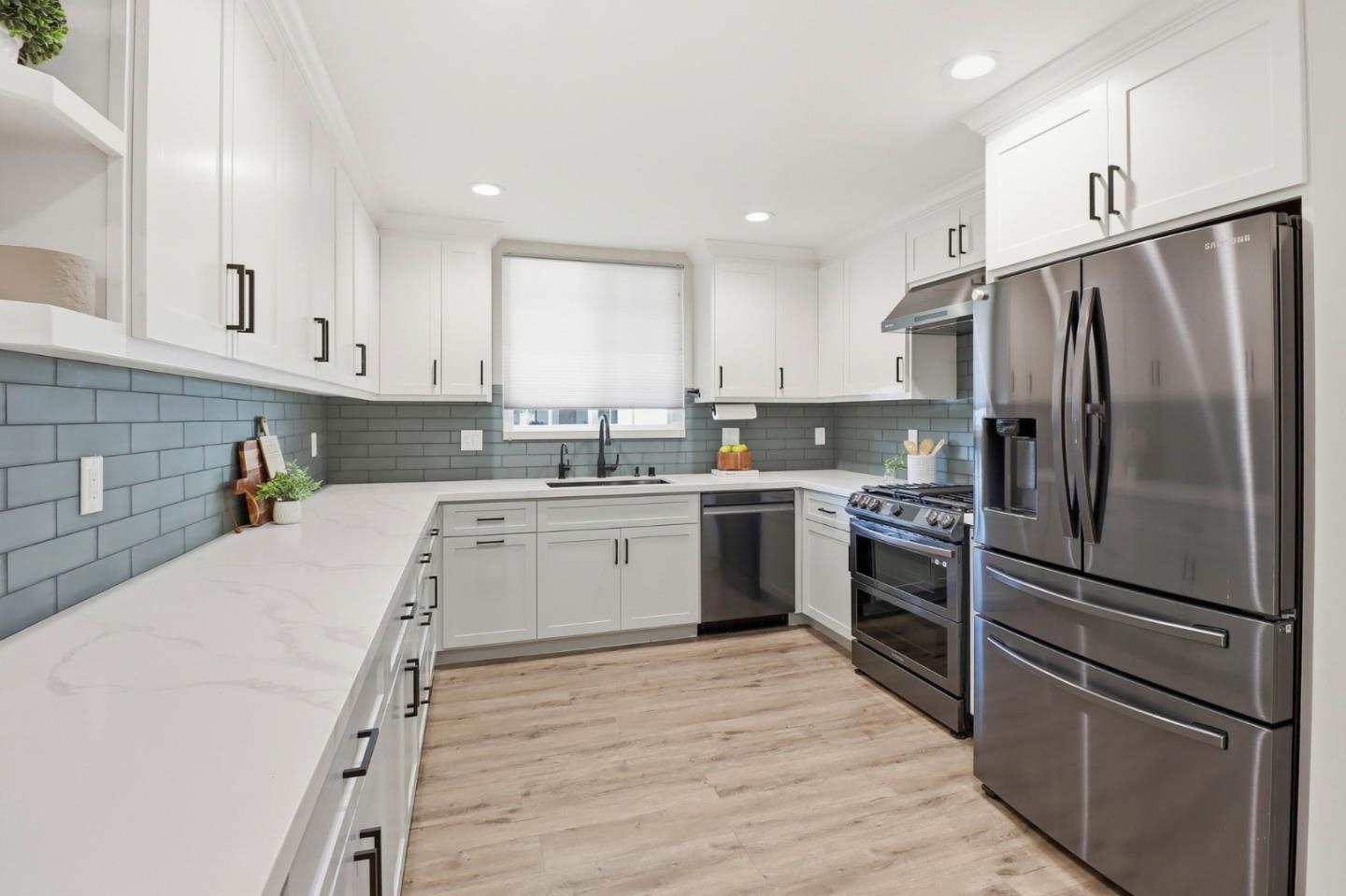 Detail Gallery Image 12 of 38 For 2102 Farrol Ave, Union City,  CA 94587 - 3 Beds | 2 Baths