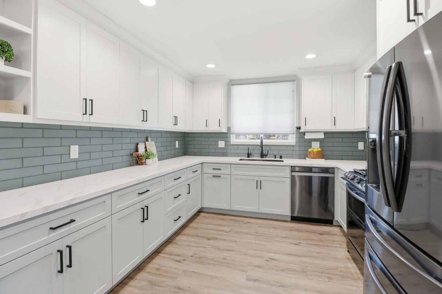 Detail Gallery Image 13 of 38 For 2102 Farrol Ave, Union City,  CA 94587 - 3 Beds | 2 Baths