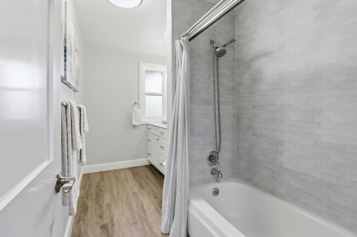 Detail Gallery Image 24 of 38 For 2102 Farrol Ave, Union City,  CA 94587 - 3 Beds | 2 Baths