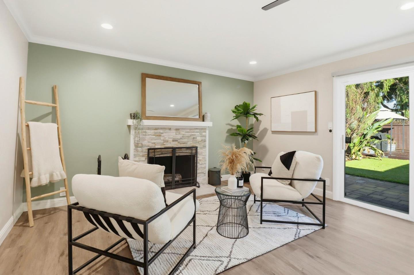 Detail Gallery Image 8 of 38 For 2102 Farrol Ave, Union City,  CA 94587 - 3 Beds | 2 Baths