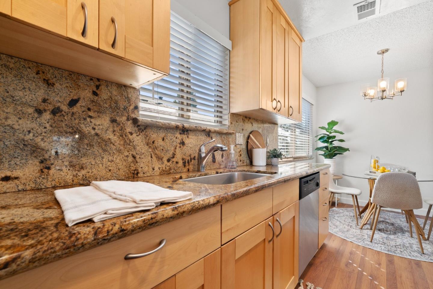 Detail Gallery Image 21 of 41 For 4465 Diamond St #4,  Capitola,  CA 95010 - 2 Beds | 1 Baths