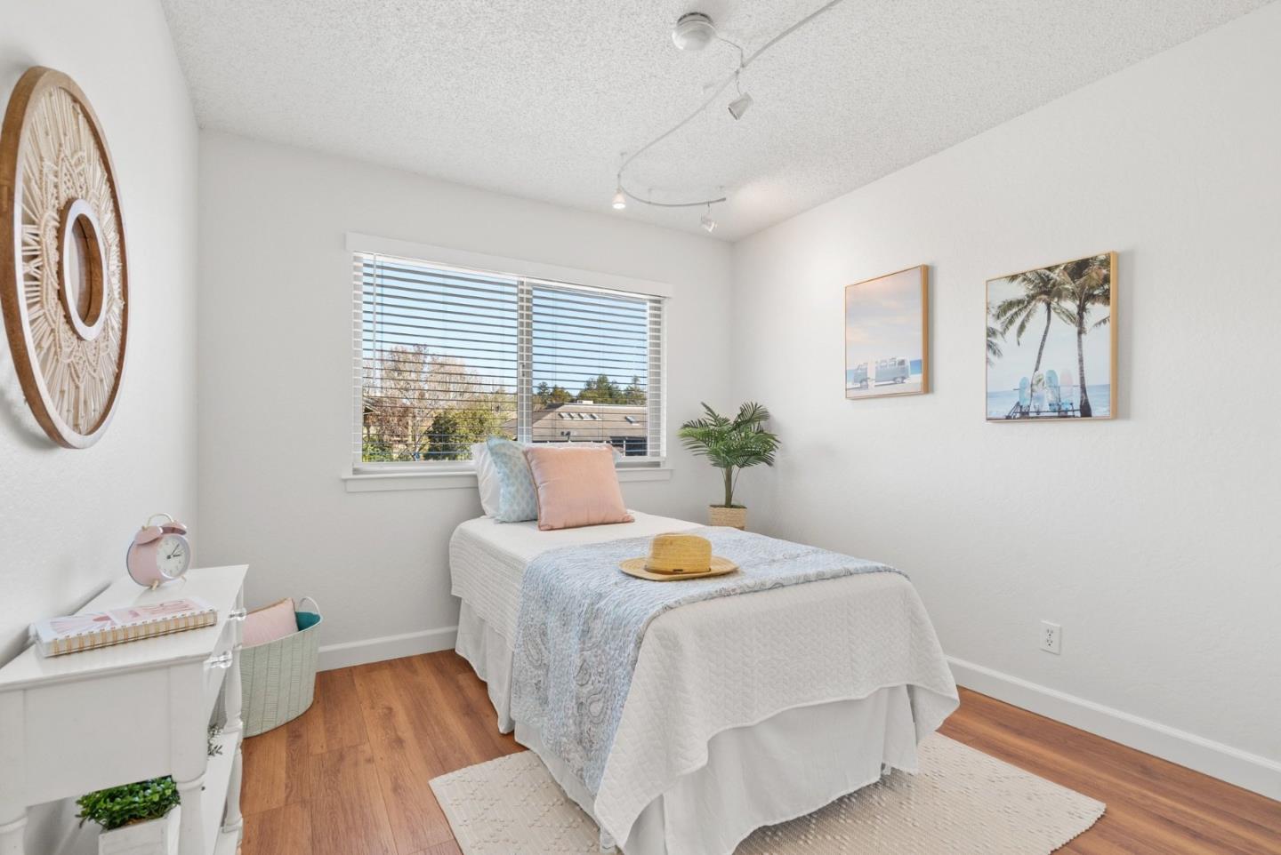 Detail Gallery Image 28 of 41 For 4465 Diamond St #4,  Capitola,  CA 95010 - 2 Beds | 1 Baths
