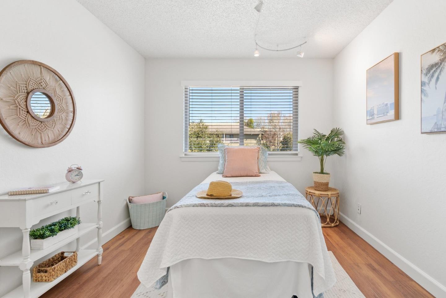 Detail Gallery Image 29 of 41 For 4465 Diamond St #4,  Capitola,  CA 95010 - 2 Beds | 1 Baths