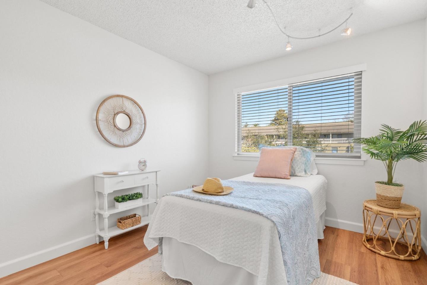 Detail Gallery Image 30 of 41 For 4465 Diamond St #4,  Capitola,  CA 95010 - 2 Beds | 1 Baths